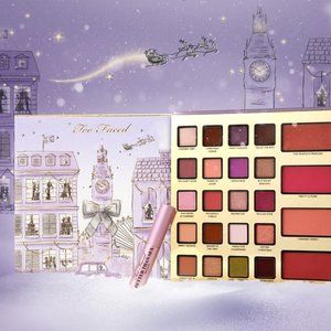 Too Faced Christmas in London Eyeshadow/Blush Palette **Brand New**